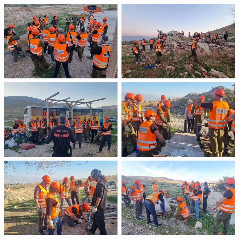 מקבץ תמונות של האימונים שעברה יחידת הסער, כולם עם קסדות כתומות וווסטים של היחידה כתומים